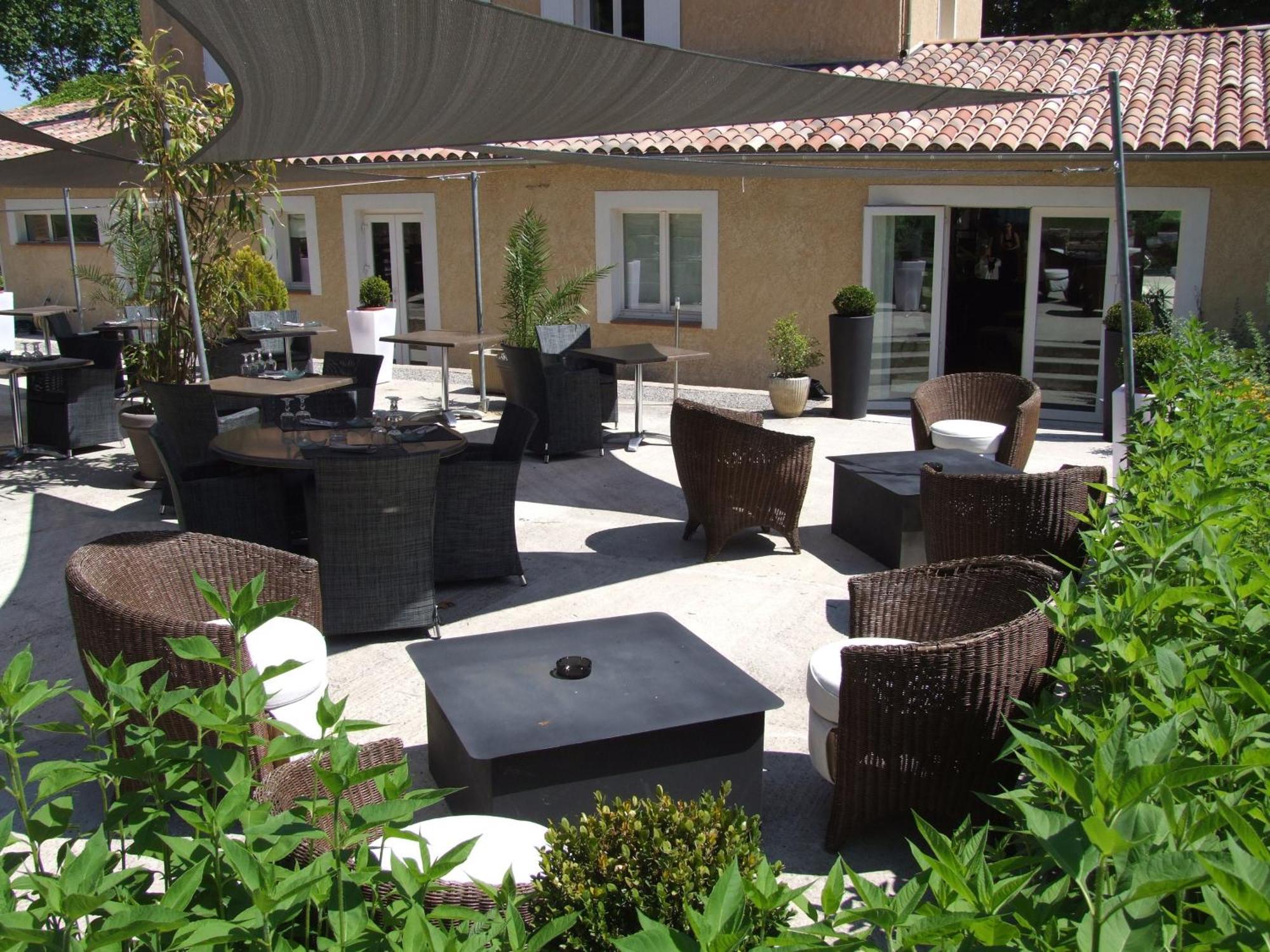 Logis Hotel La Magnanerie - Cote Bistro Aubignosc Экстерьер фото