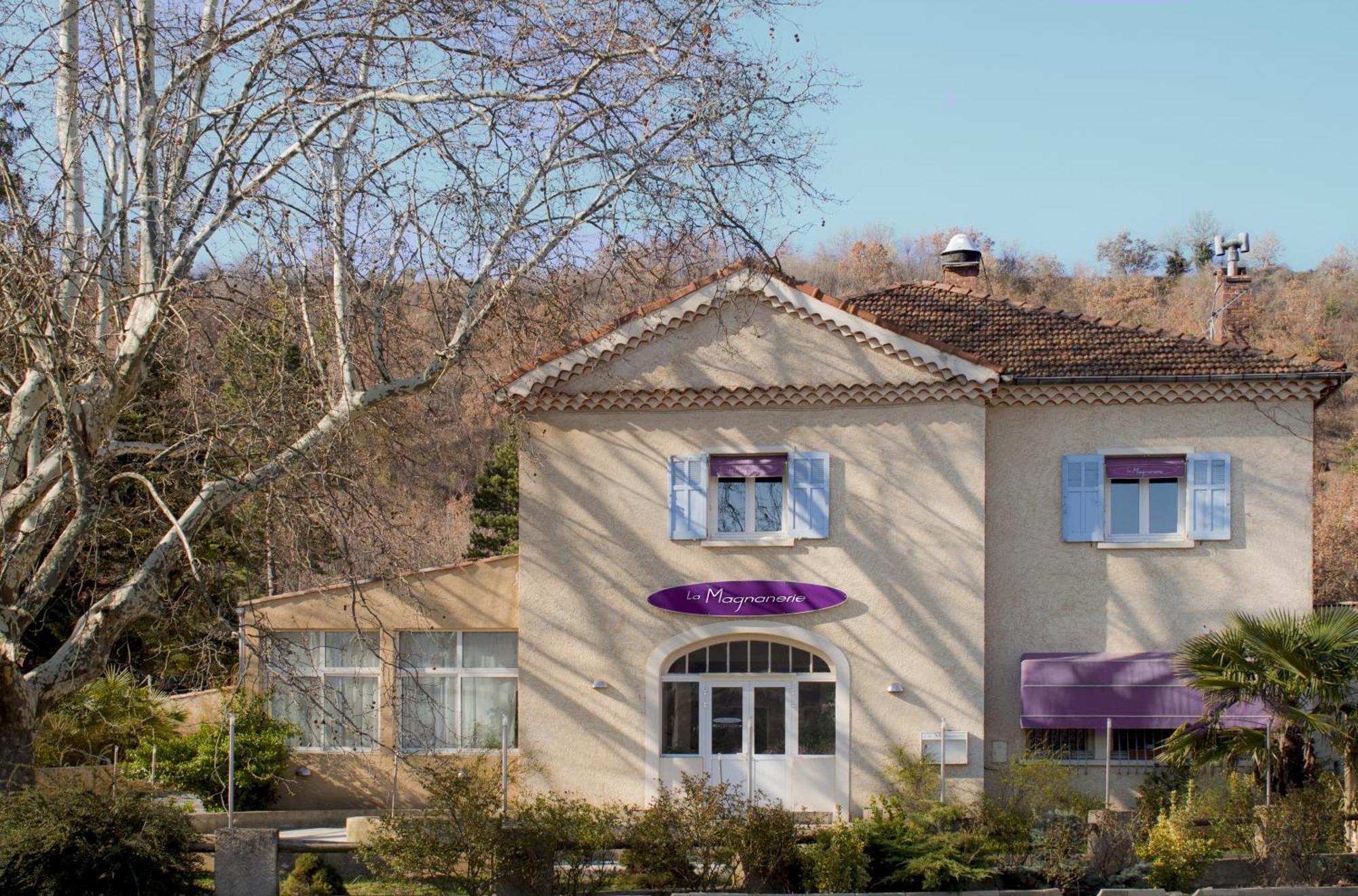 Logis Hotel La Magnanerie - Cote Bistro Aubignosc Экстерьер фото